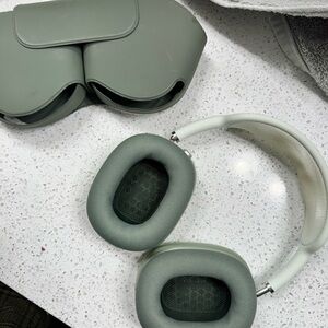 Apple AirPods Max - Sage Green